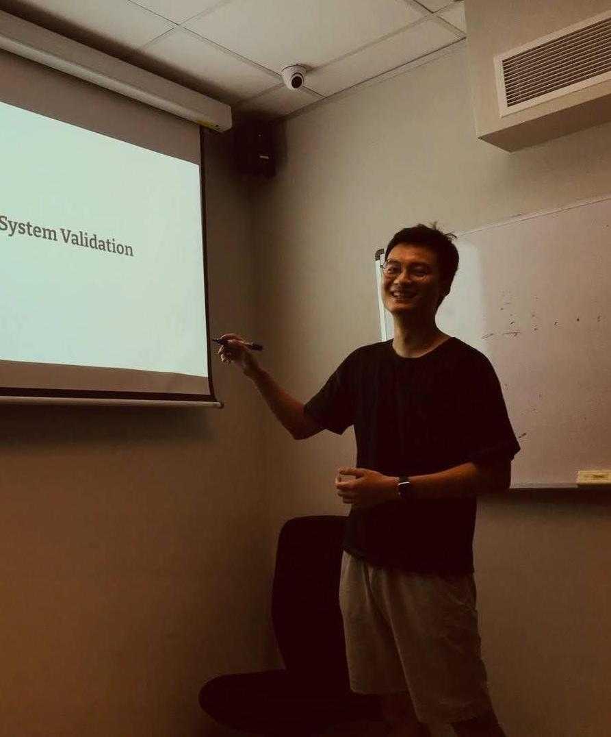 黄以正
